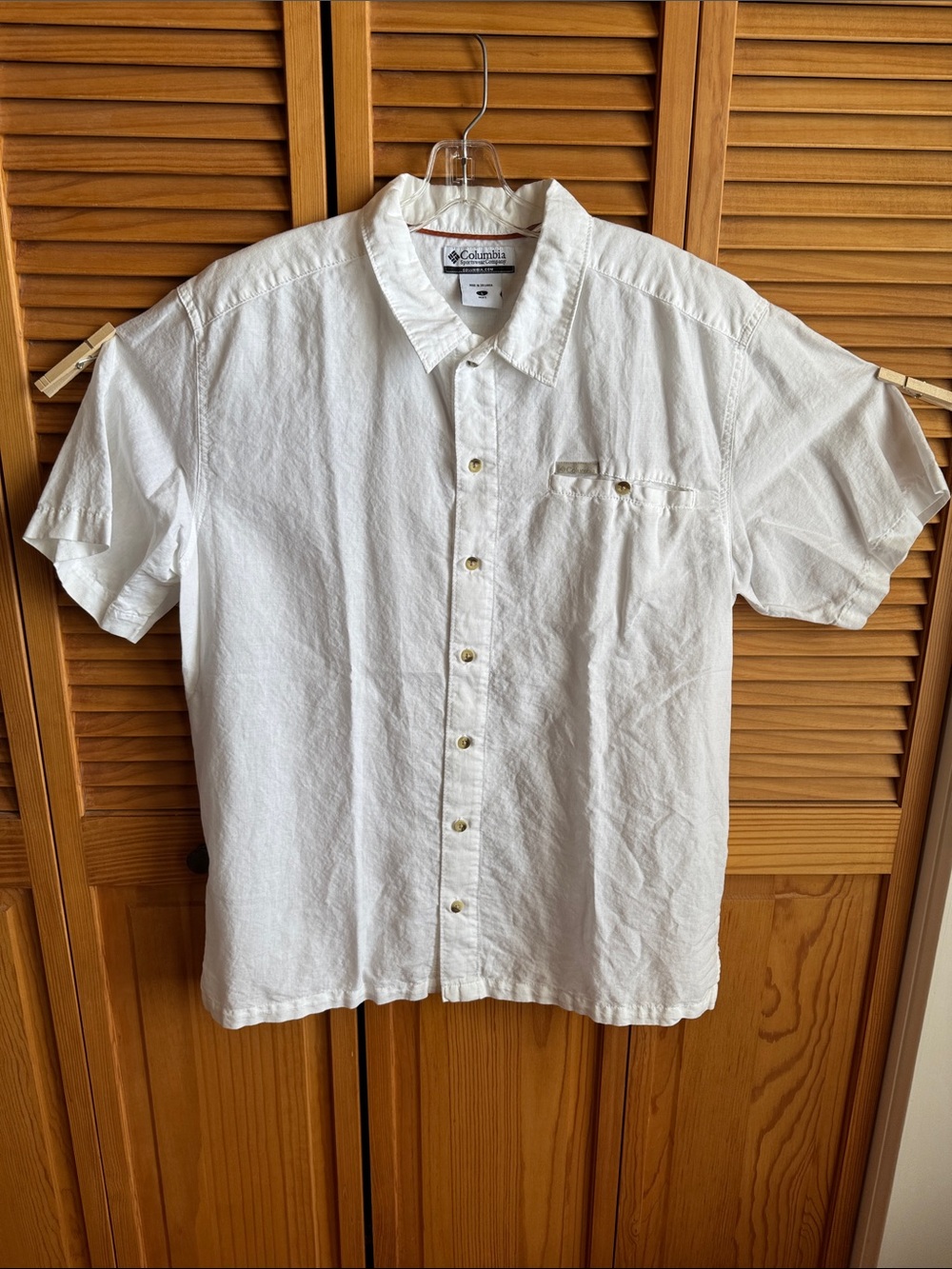 Columbia White Short-Sleeve Casual Button-Down Shirt